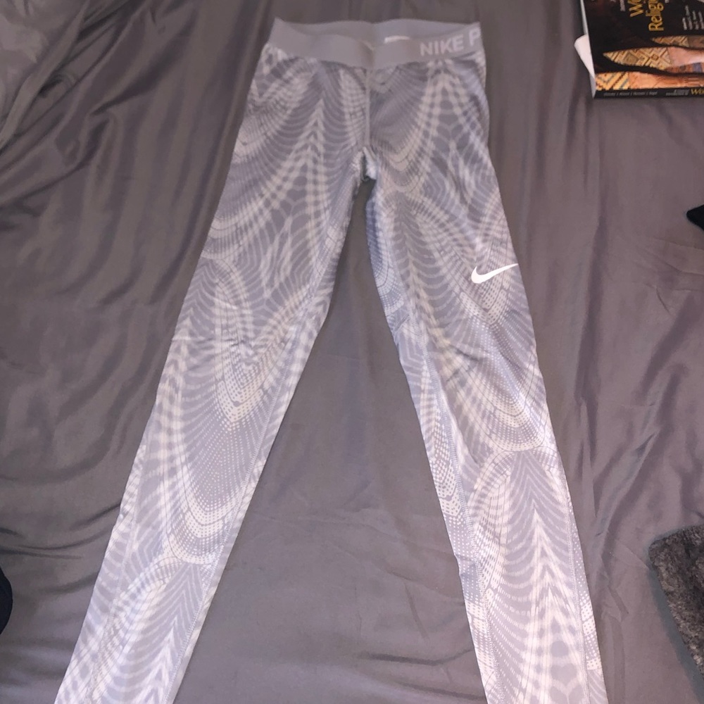 White/Gray Dri Fit Nike Leggings